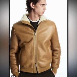 COS

Shearling Bomber Jacket brown size M